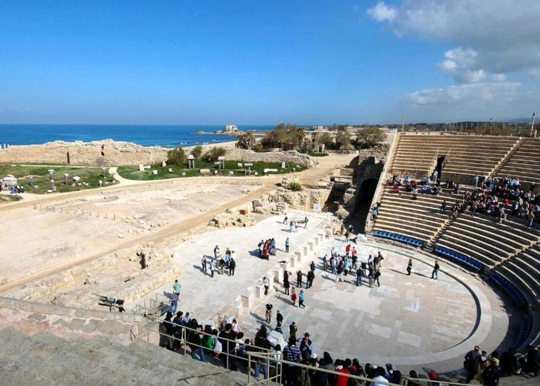 Sea View Suites - דירות נופש עם מקלט Caesarea Exterior photo