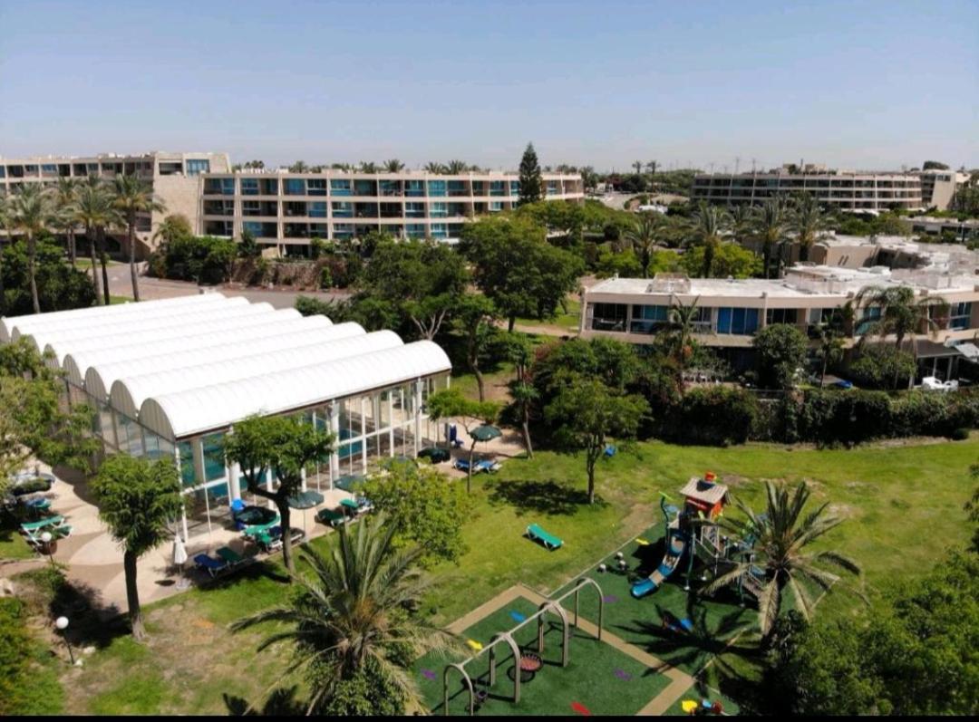 Sea View Suites - דירות נופש עם מקלט Caesarea Exterior photo