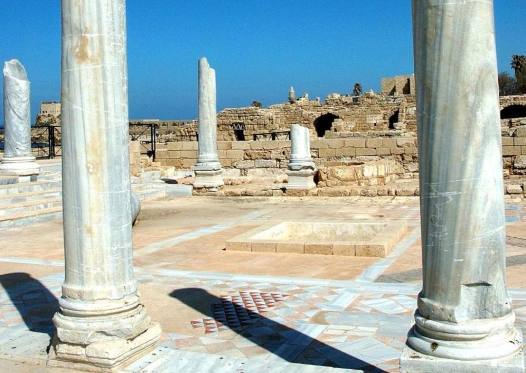 Sea View Suites - דירות נופש עם מקלט Caesarea Exterior photo